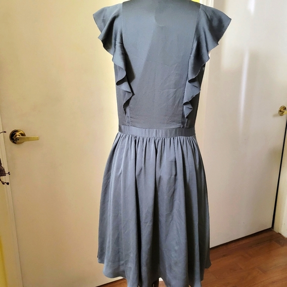 NEW Banana Republic Pintuck Flutter Sleeve Dress Grey size 6 Tall - Picture 5 of 15